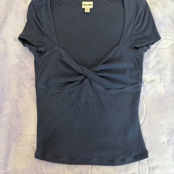Aritzia Sunday Best Lula Top Shortsleeve in Admiral (Navy) - Picture 2 of 7